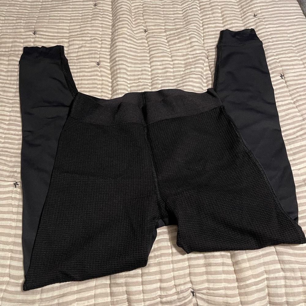 ALALA x Barry’s Bootcamp ribbed leggings, size small